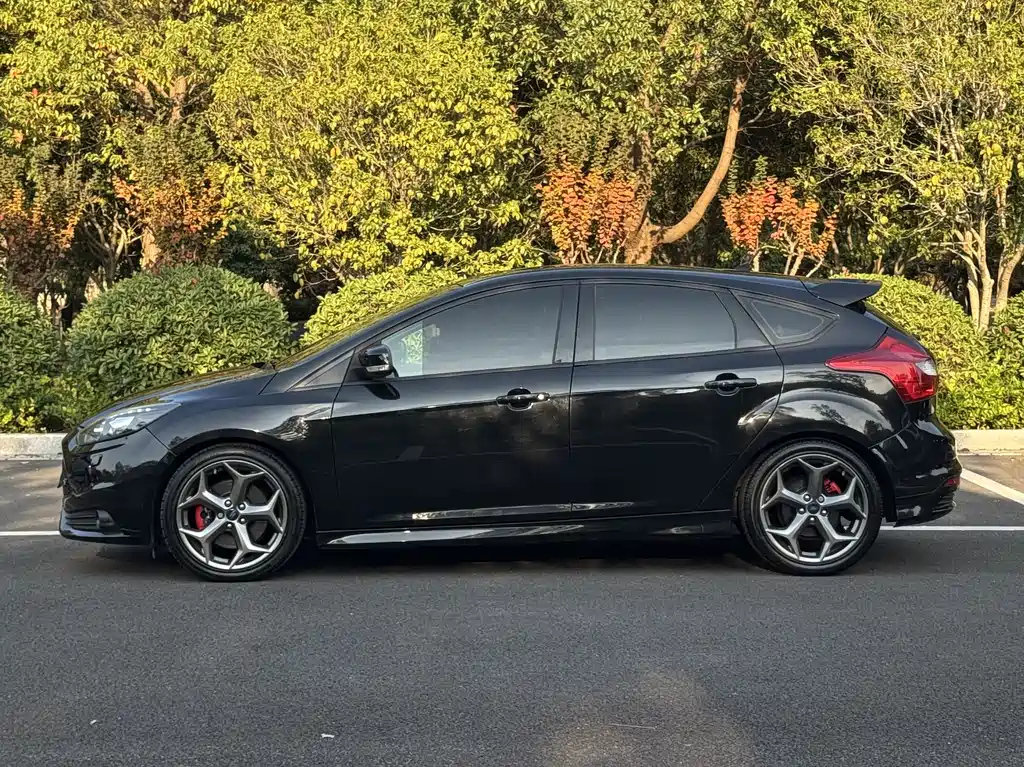 FORD FOCUS IMPORT 2015