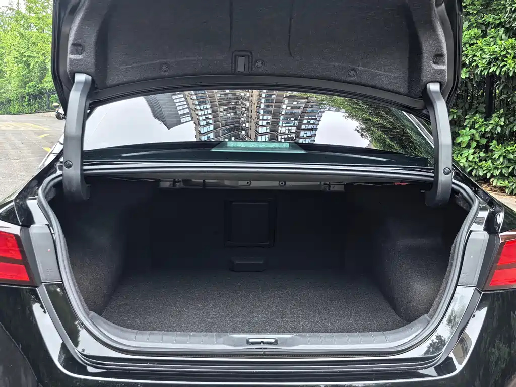 NISSAN TEANA 2021