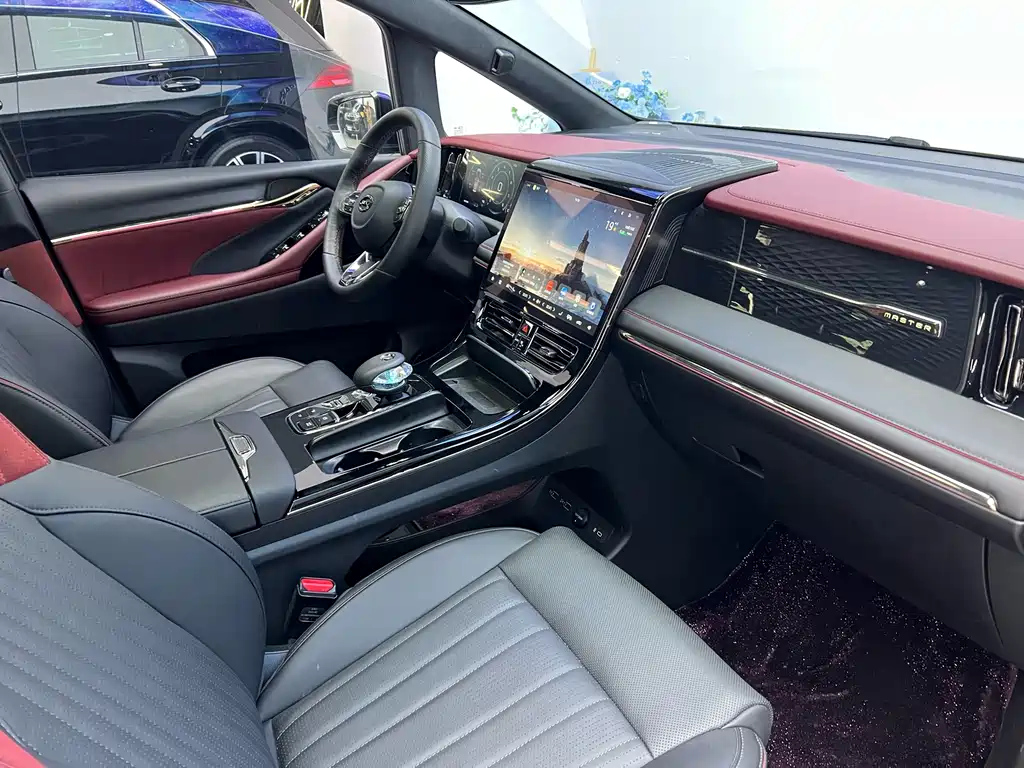 TRUMPCHI M8 2024