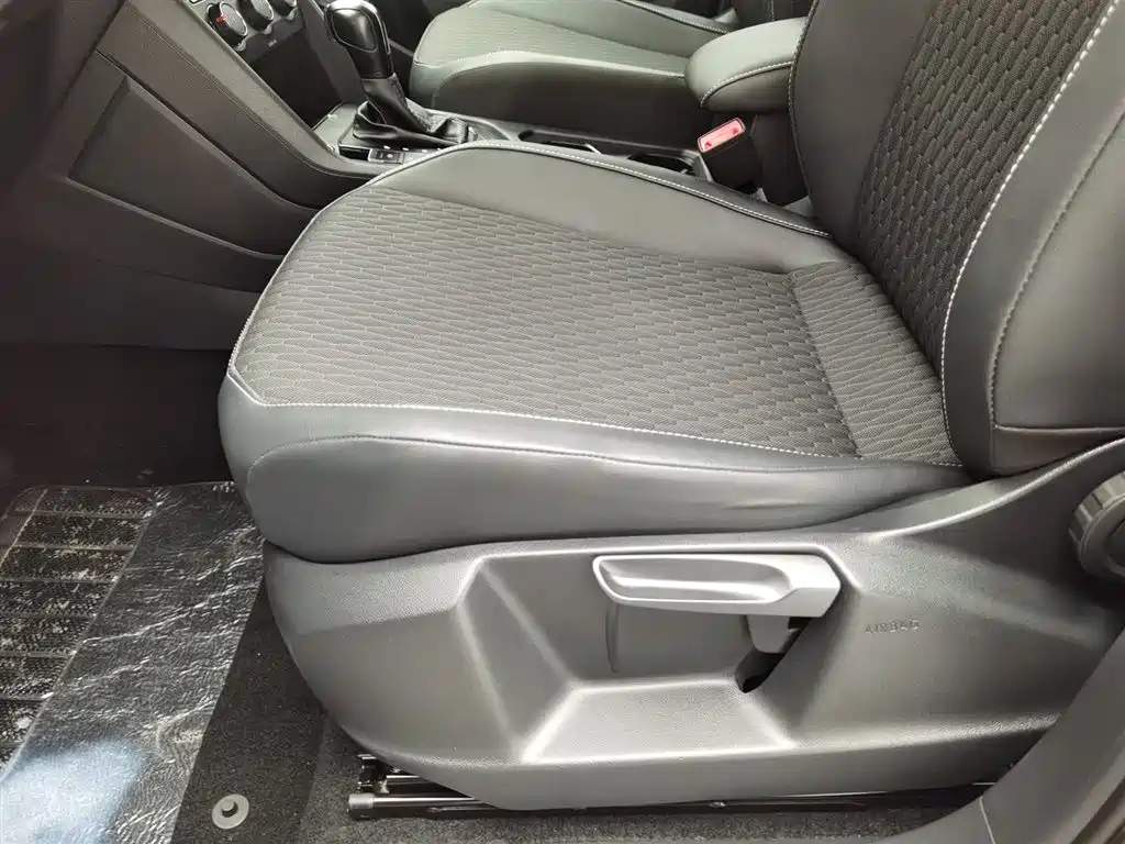 VOLKSWAGEN TIGUAN L 2021