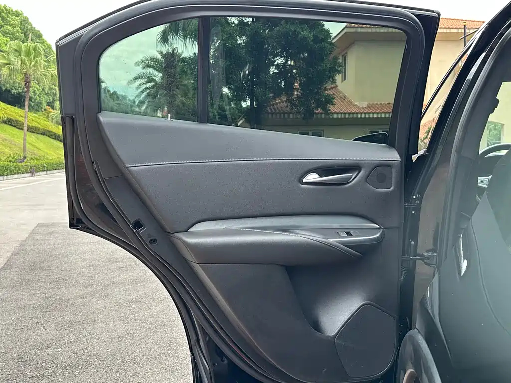 CADILLAC XT4 2021