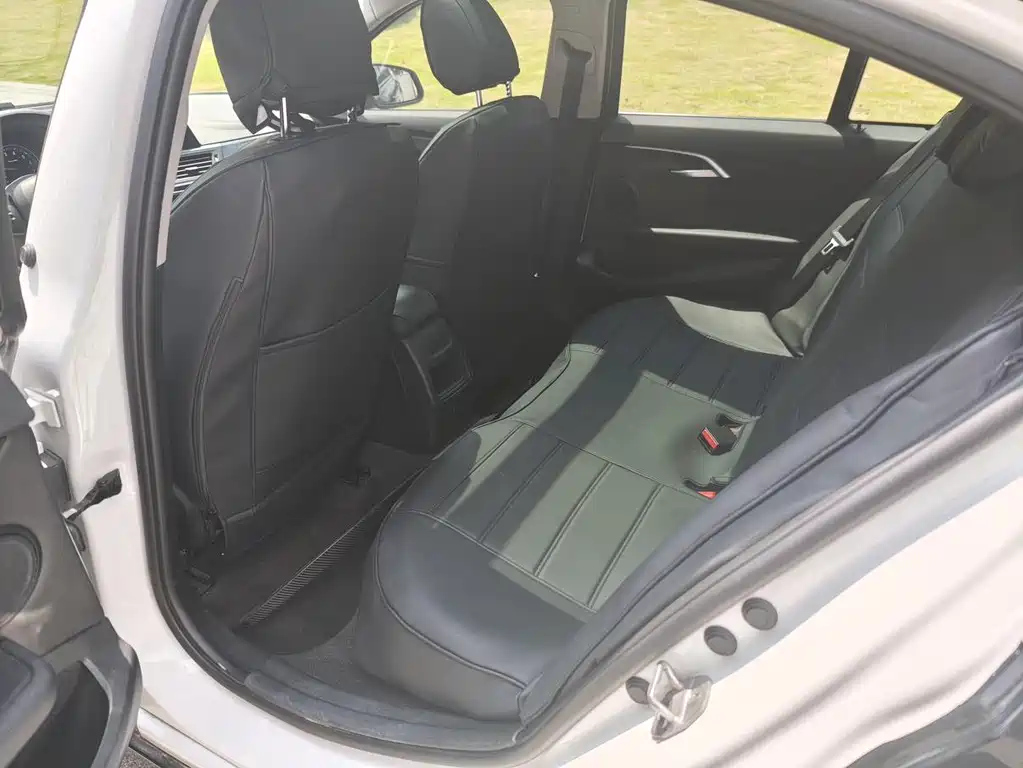 BMW 1-SERIES 2018