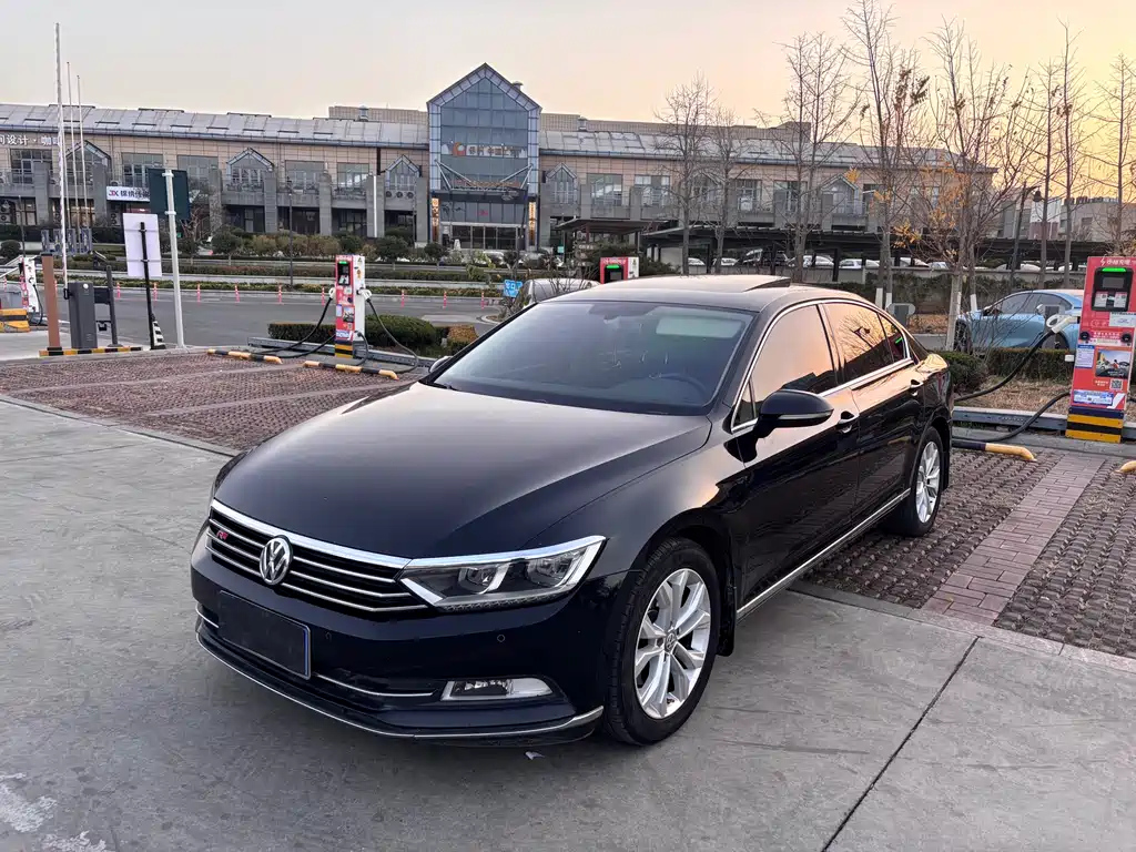 VOLKSWAGEN MAGOTAN 2018