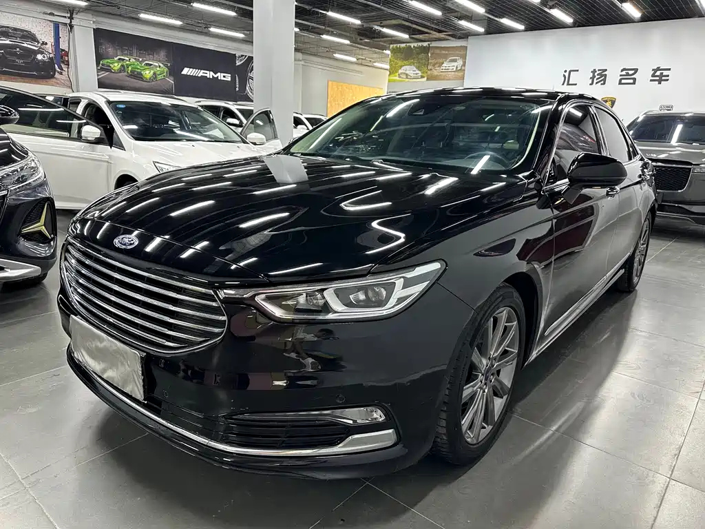 FORD TAURUS 2019