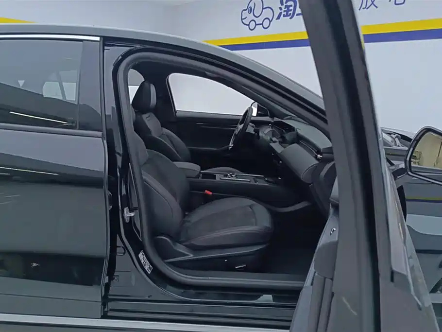 FORD MONDEO 2023
