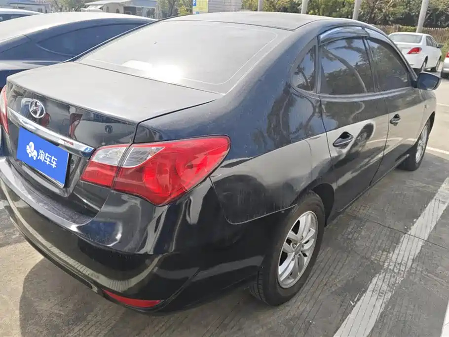 HYUNDAI CELESTA 2015