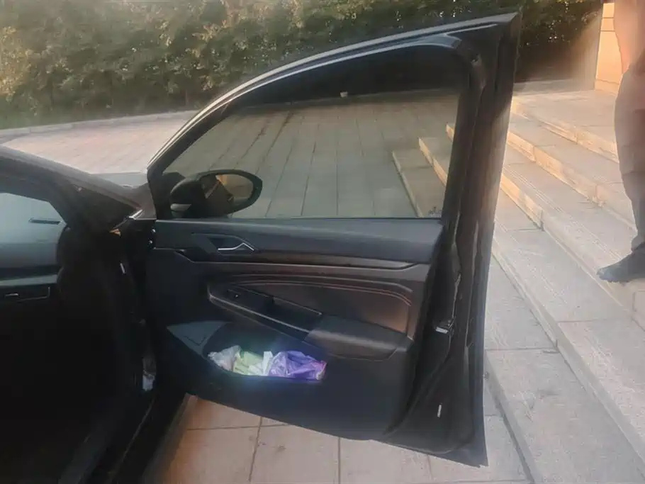 VOLKSWAGEN GOLF GTI 2022