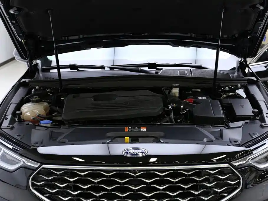 FORD TAURUS 2021