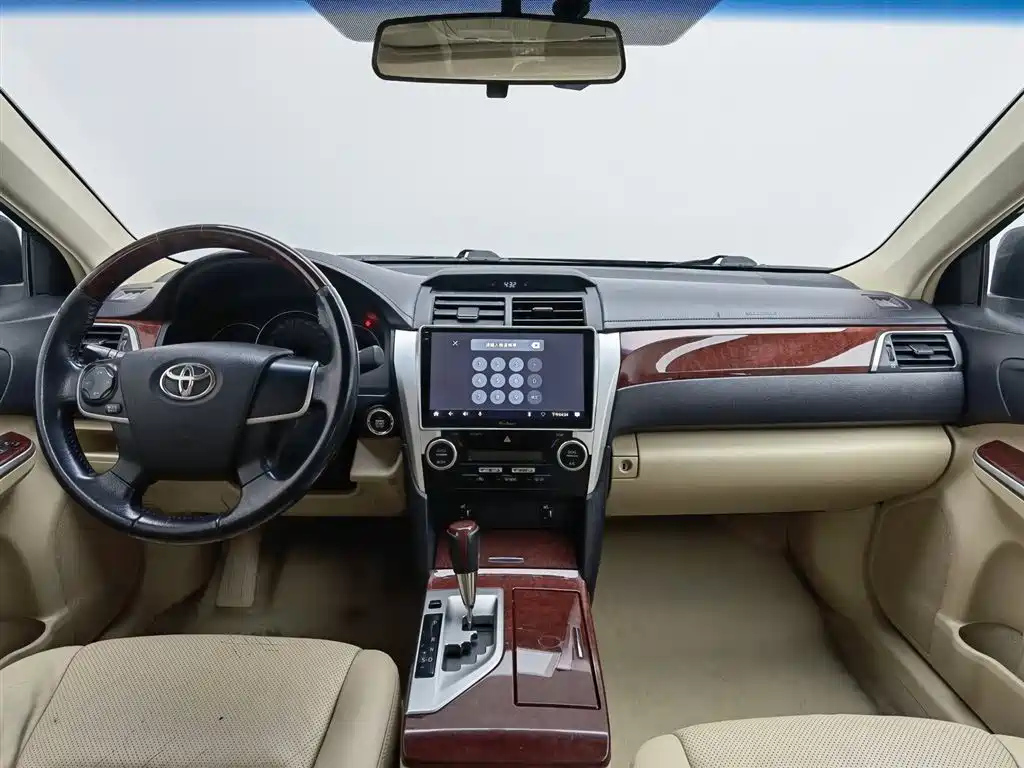 TOYOTA CAMRY 2014