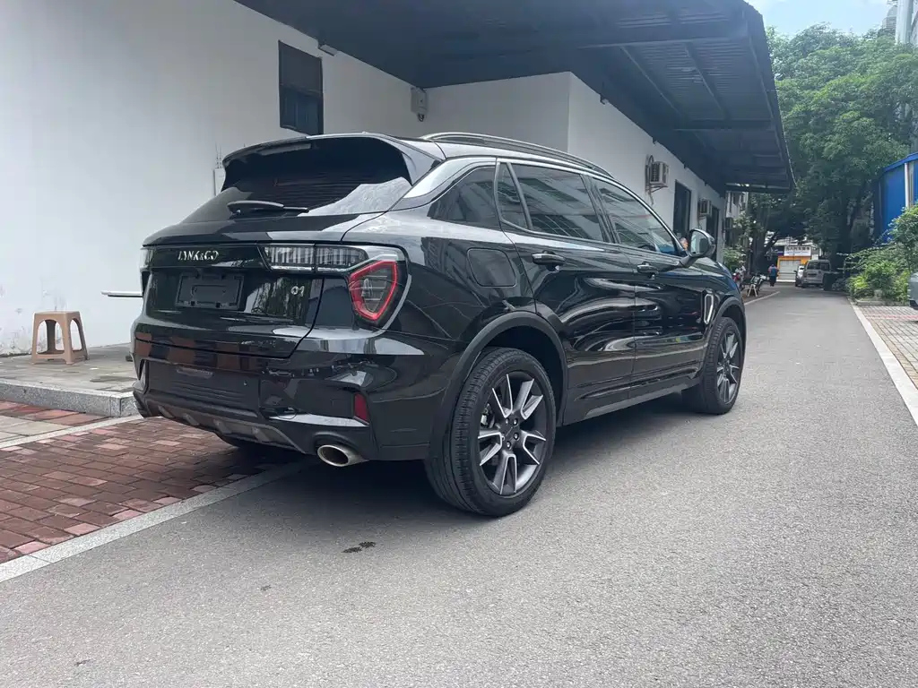 LYNK&CO 01 2019