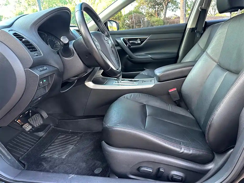 NISSAN TEANA 2018
