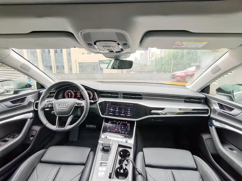 AUDI A7 2024
