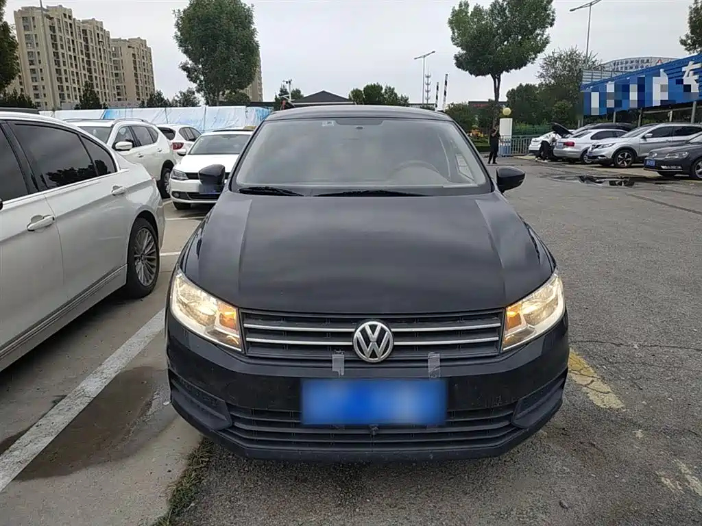 VOLKSWAGEN SANTANA 2021