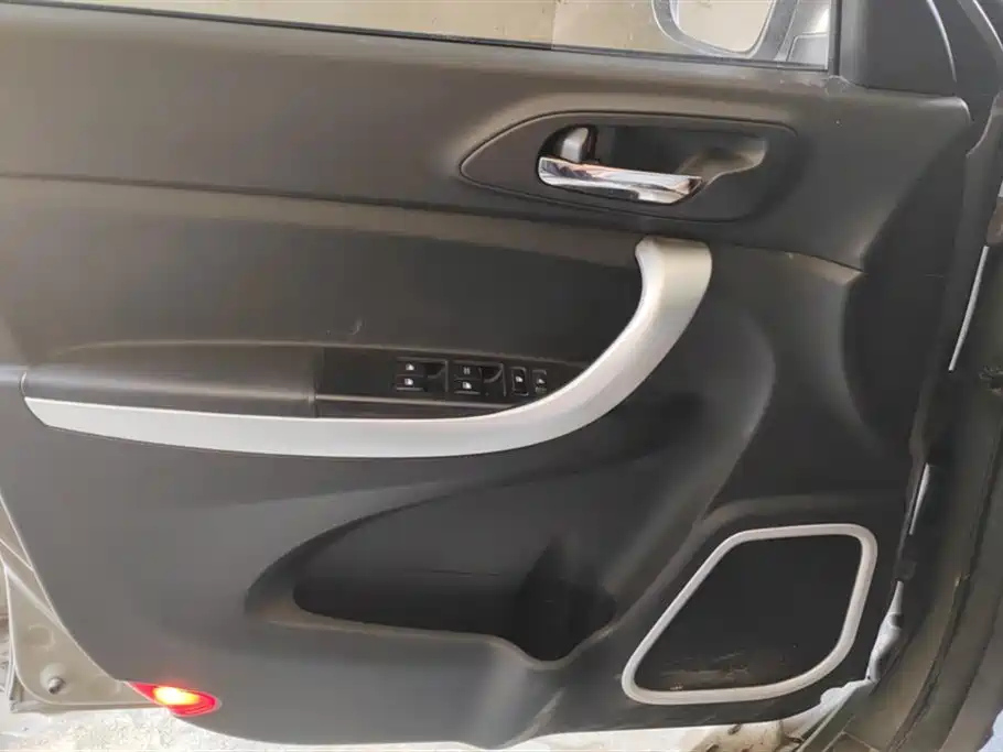CHANGAN CS35 2015