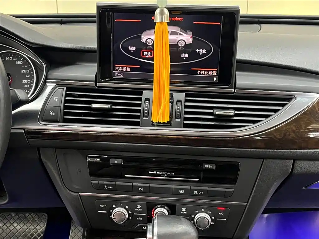 AUDI A6L 2014