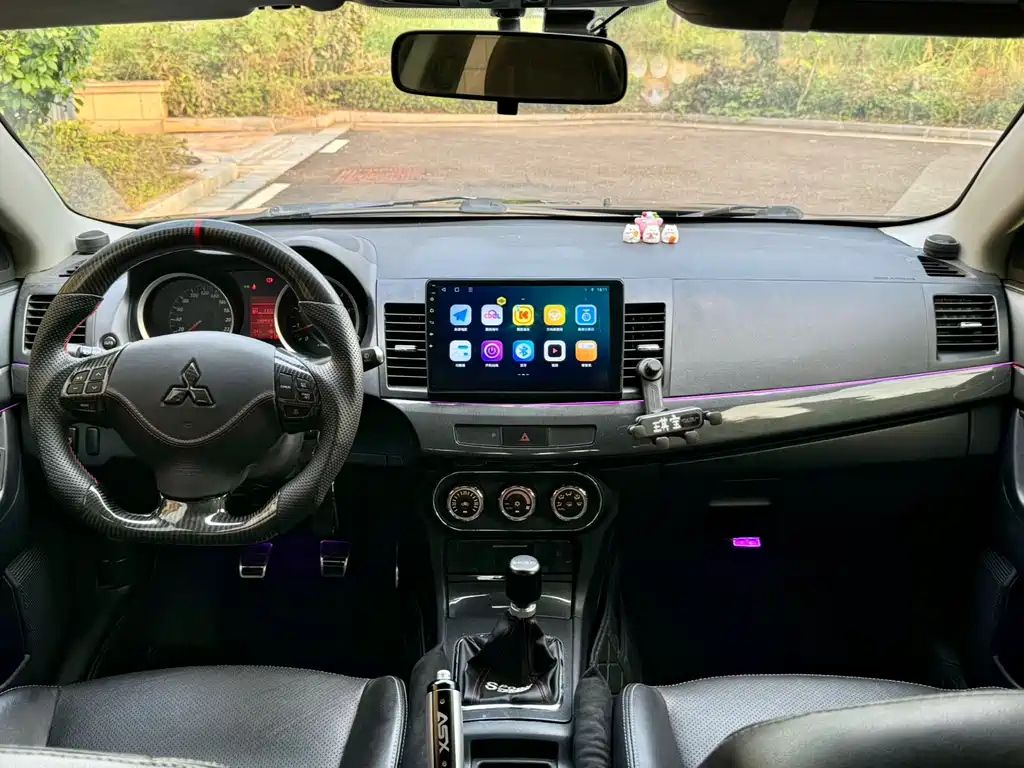 MITSUBISHI LANCER EX 2011