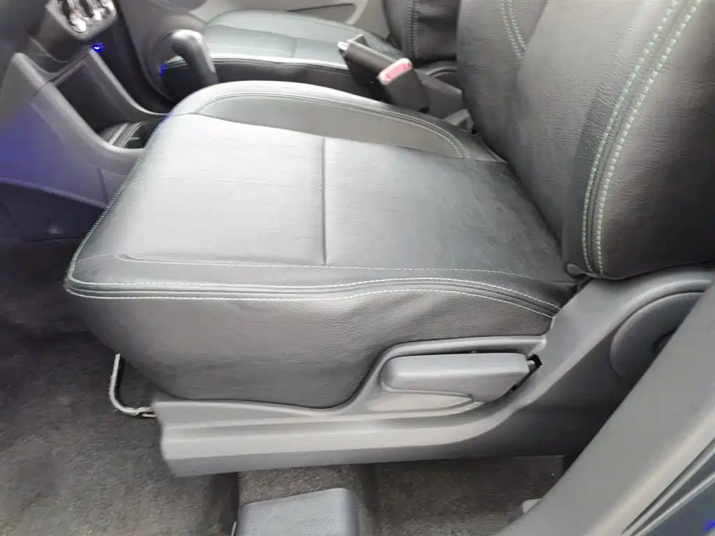 SUZUKI SWIFT 2016