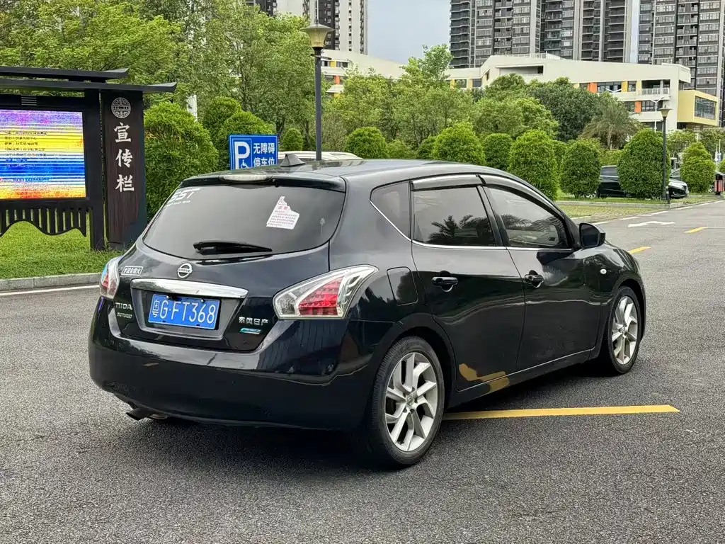 NISSAN TIIDA TIIDA 2011