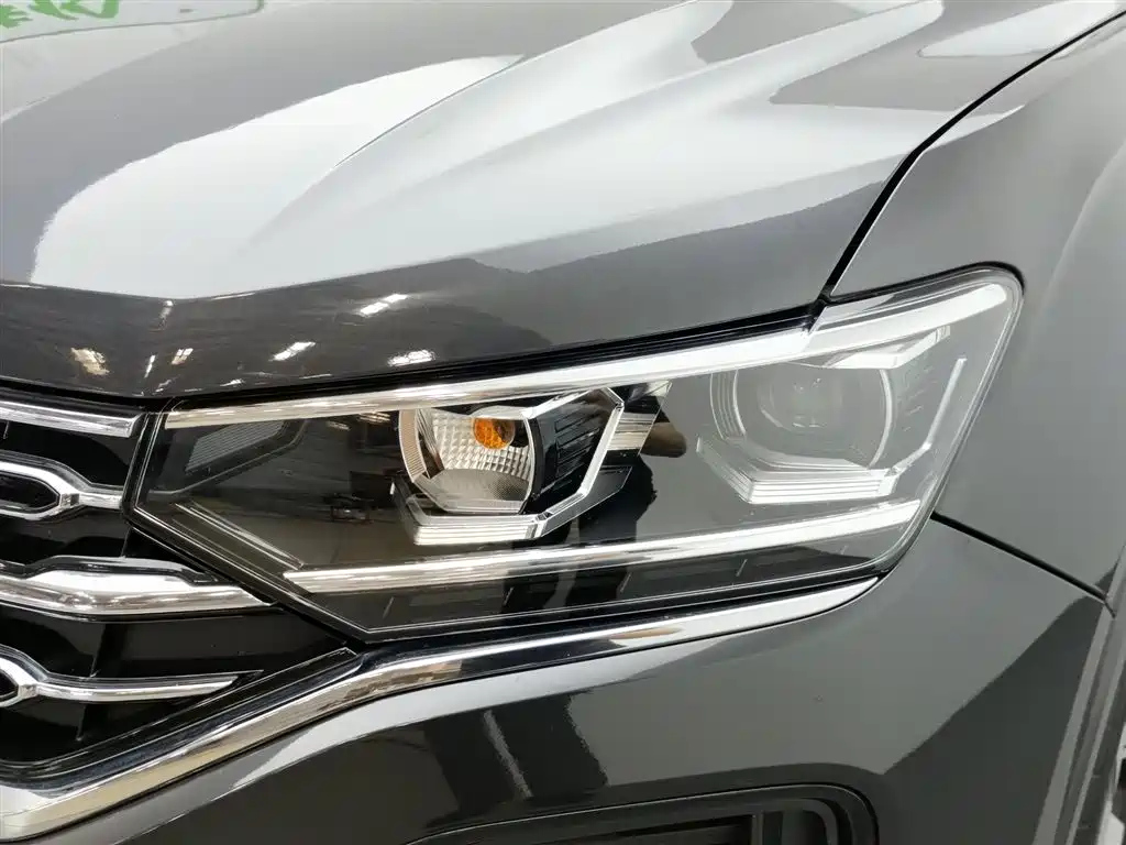 VOLKSWAGEN TAYRON 2019