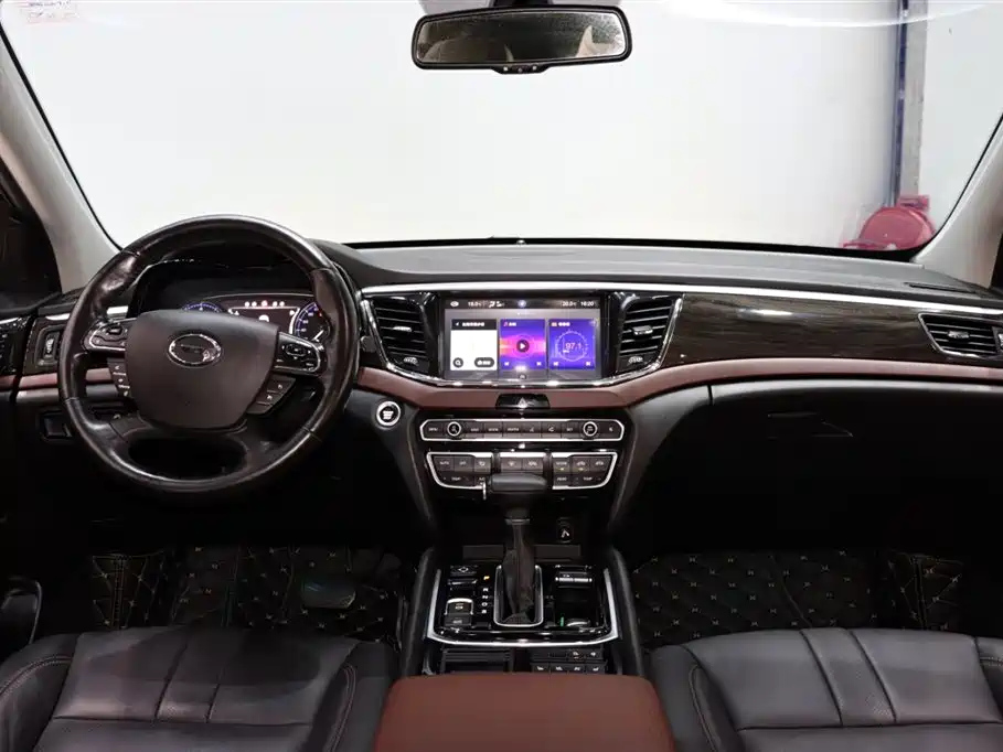 TRUMPCHI GS8 2017