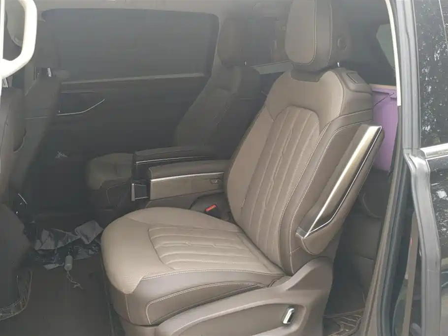 VOLKSWAGEN VILORAN 2022