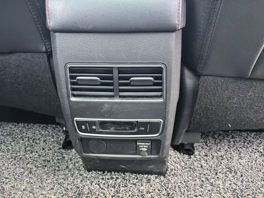 DONGFENG FORTHING SX6 2019