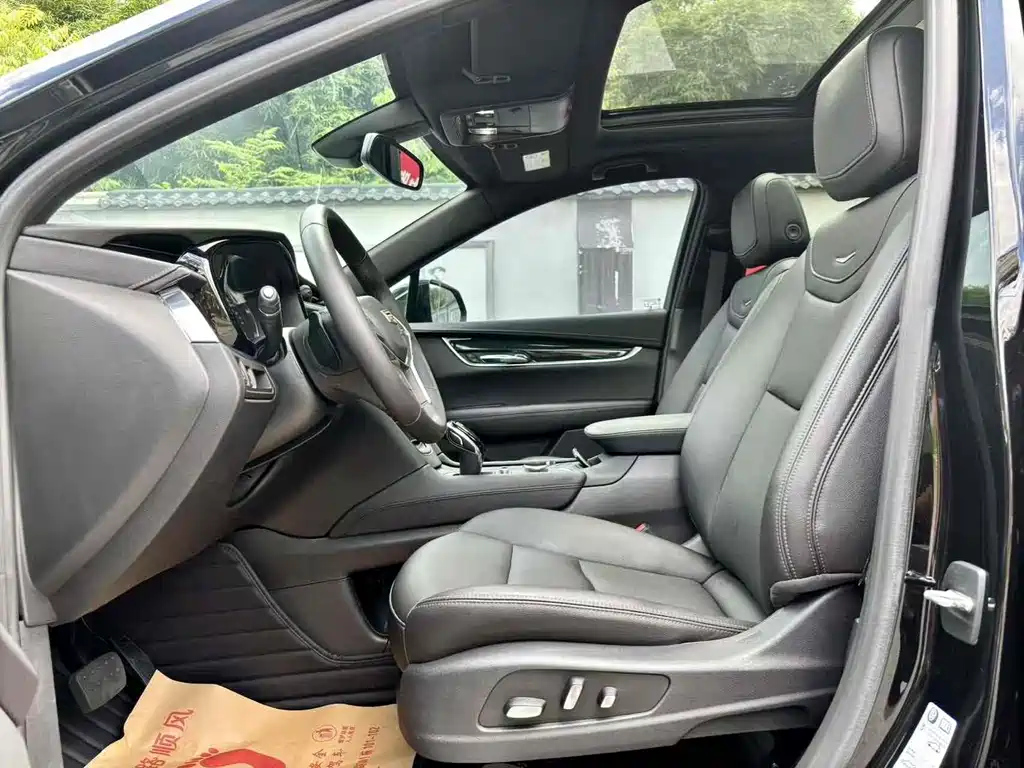 CADILLAC XT5 2022