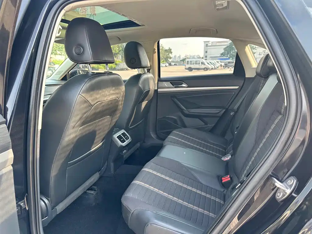 VOLKSWAGEN LAVIDA 2022