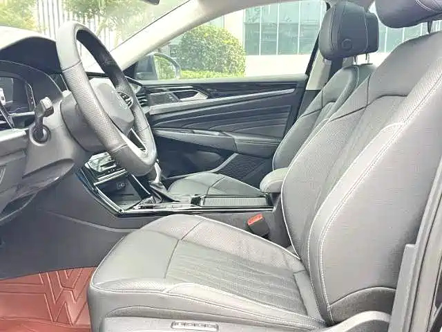 VOLKSWAGEN PASSAT 2021