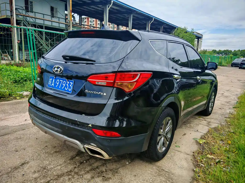 HYUNDAI SANTAFE 2013