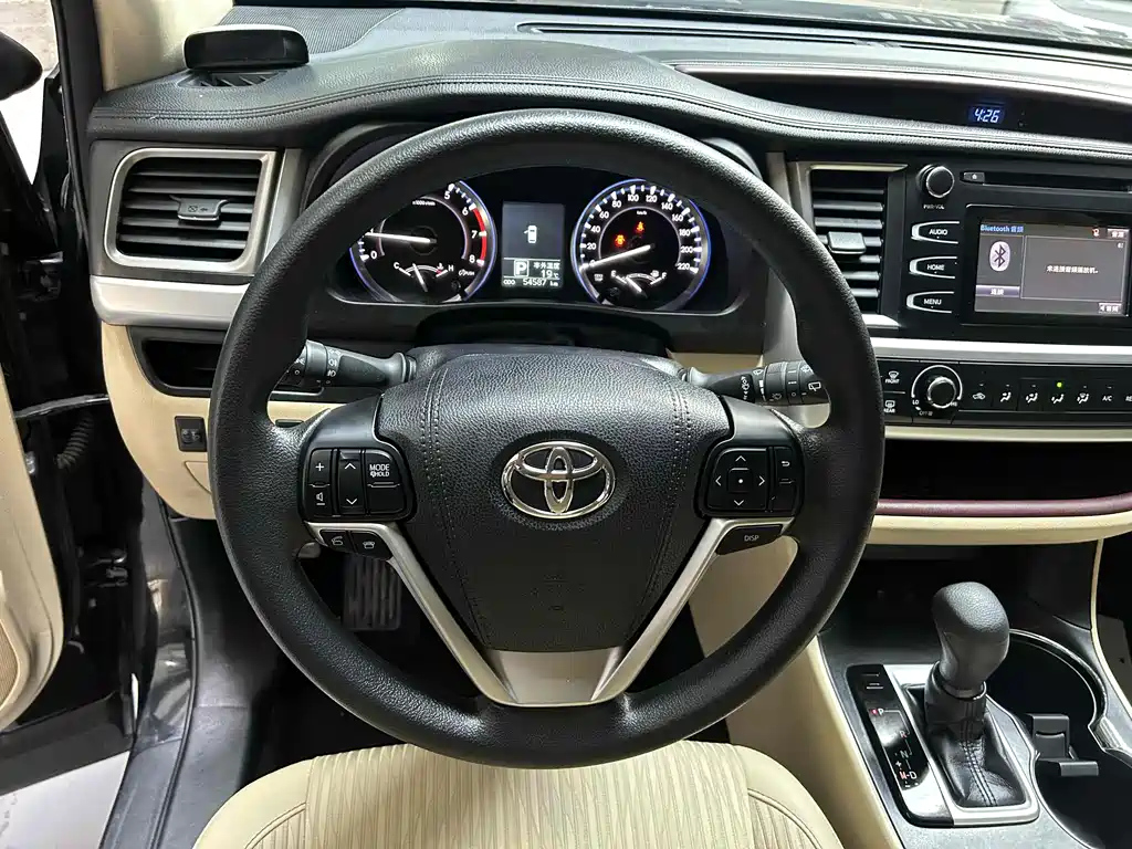 TOYOTA HIGHLANDER 2016