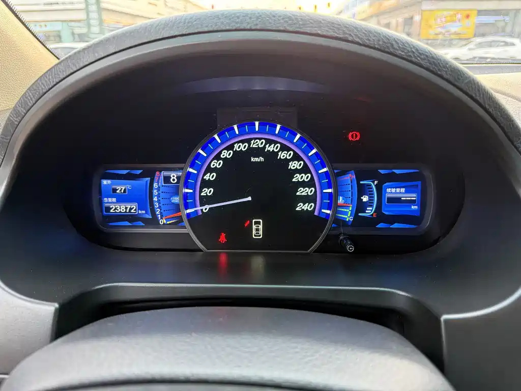 BYD S6 2014