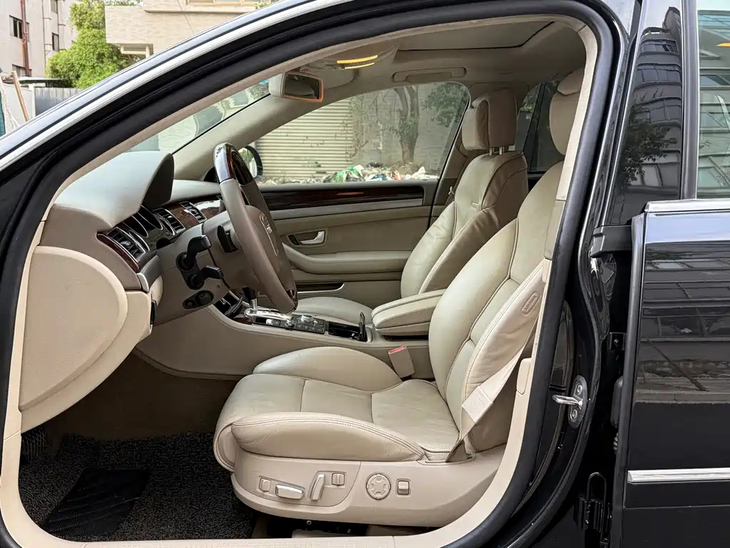 AUDI A8 2009