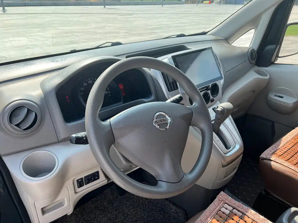 NISSAN NV200 2016