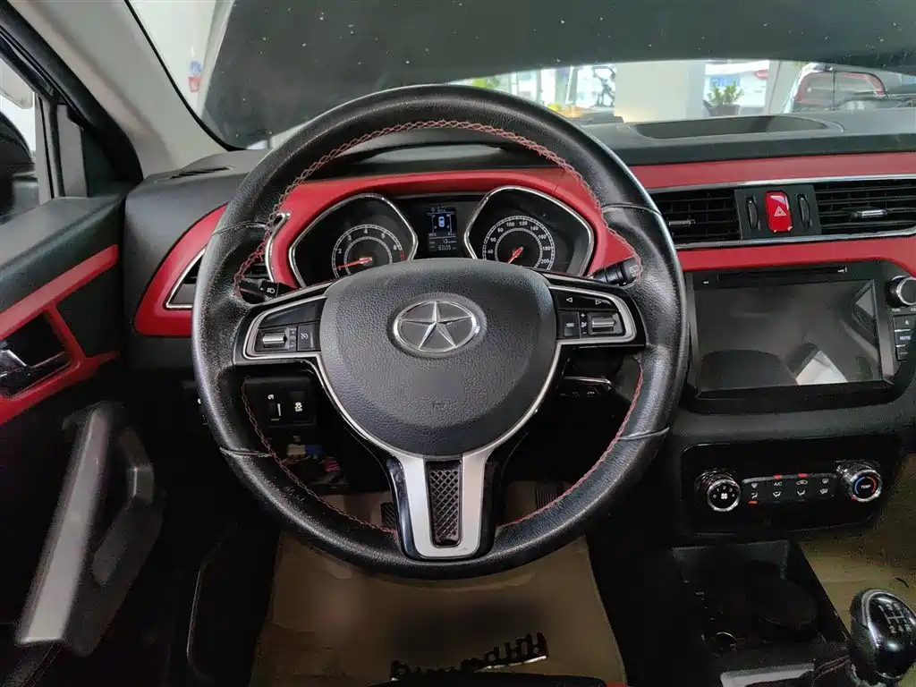 JAC REFINE S2 2015