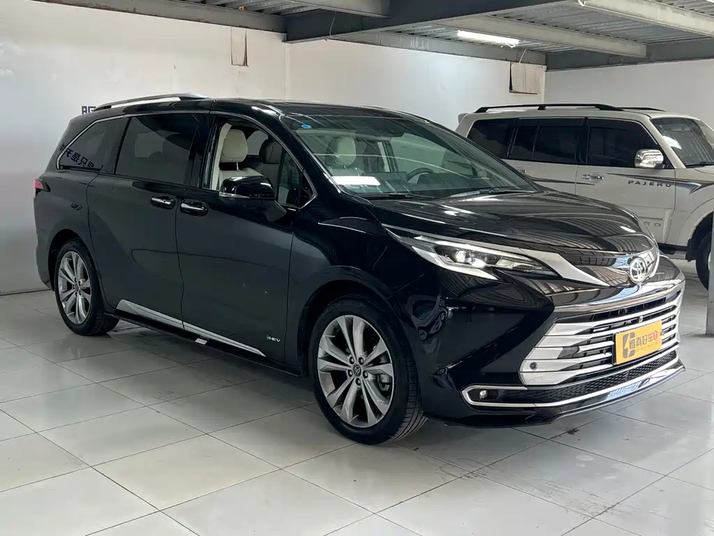 TOYOTA SIENNA SIENNA 2024