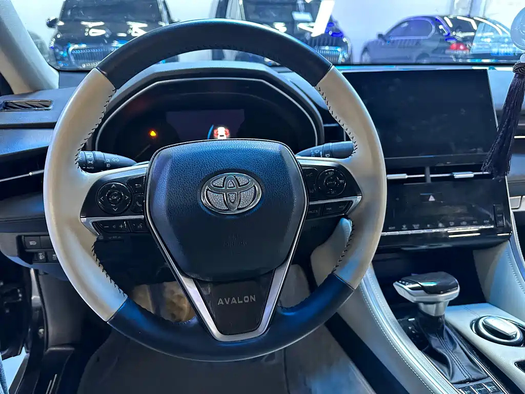 TOYOTA AVALON 2022