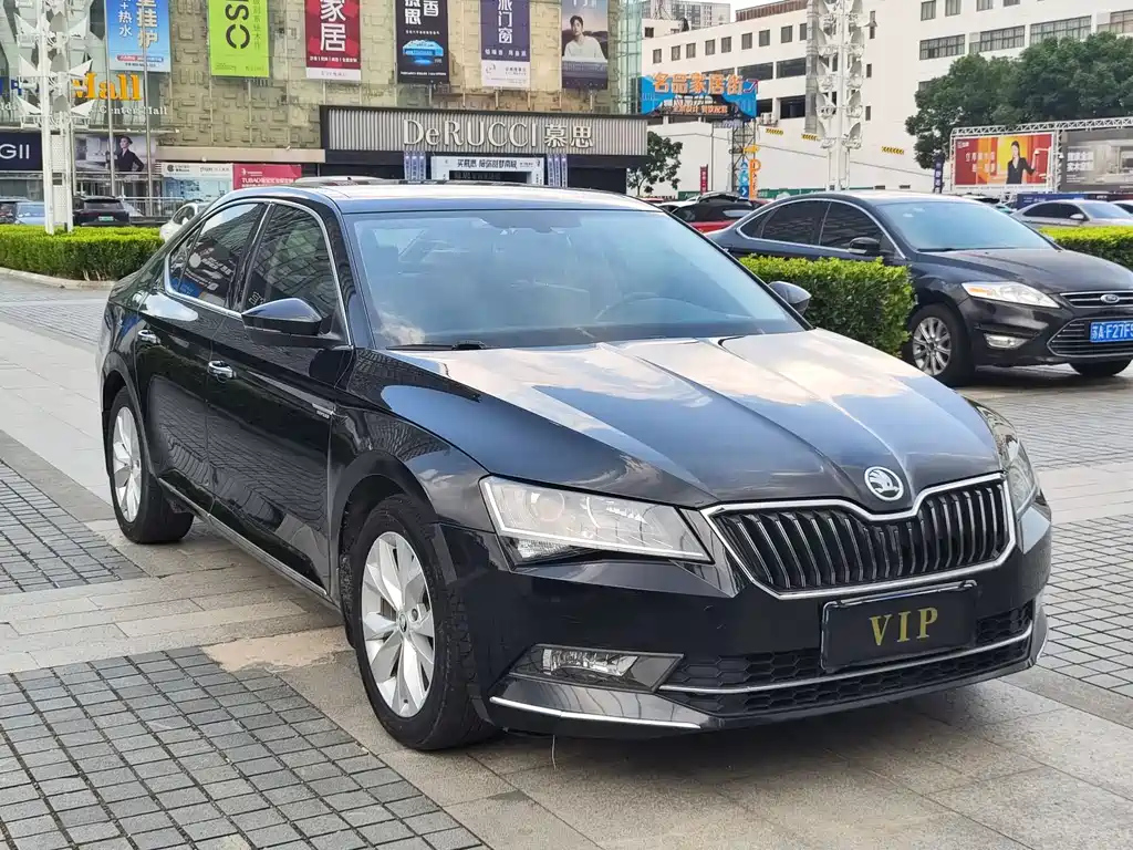 SKODA SUPERB 2018