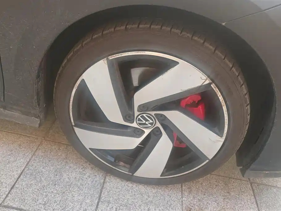 VOLKSWAGEN GOLF GTI 2022