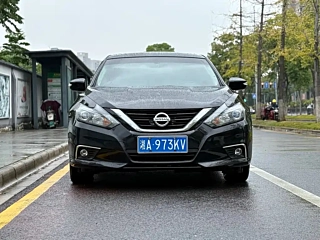 NISSAN TEANA 2018