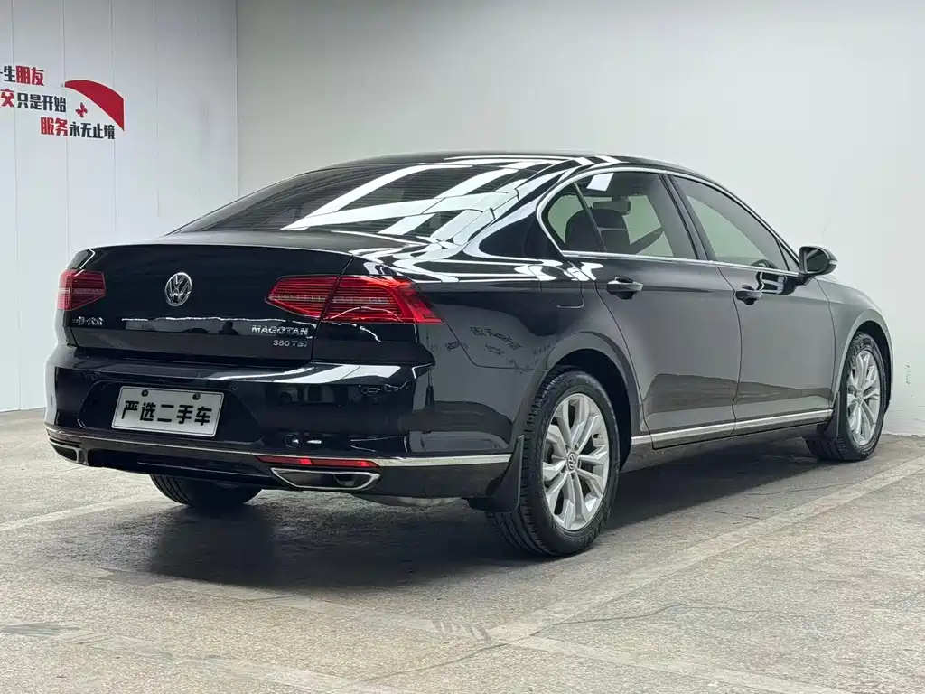 VOLKSWAGEN MAGOTAN 2018