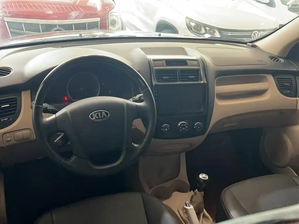 KIA SPORTAGE 2013