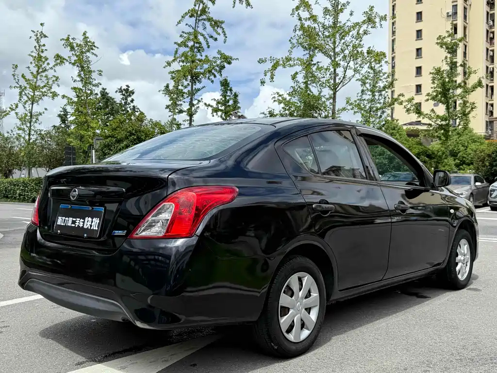 NISSAN SUNNY 2014