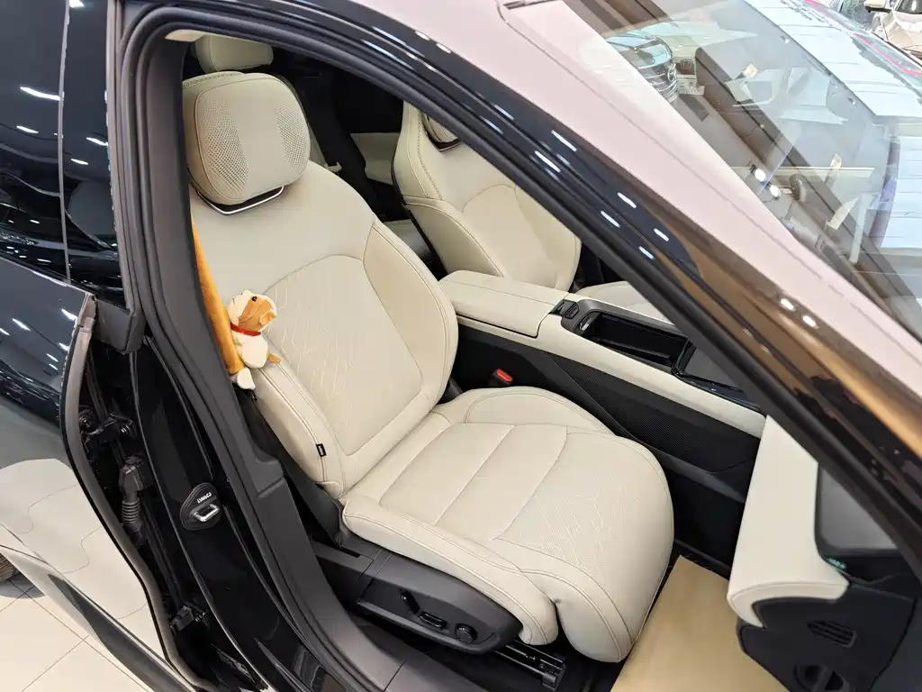 LYNK&CO 08 NEW ENERGY 2025