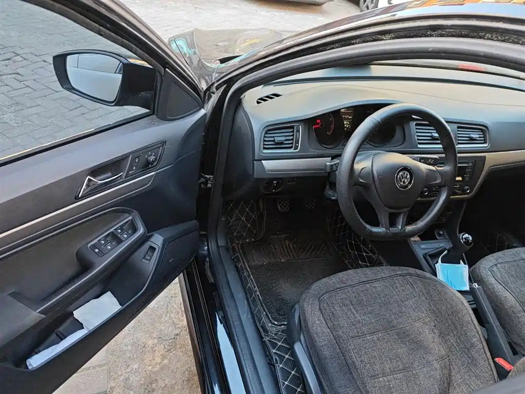 VOLKSWAGEN LAVIDA 2018