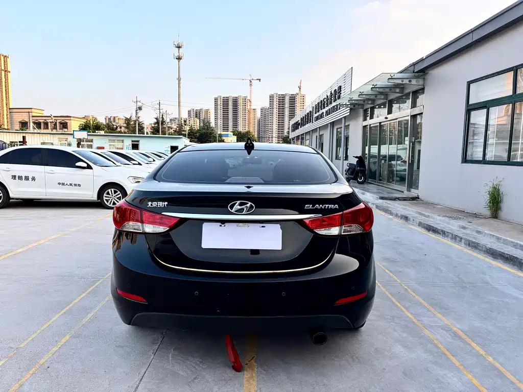 HYUNDAI ELANTRA 2013
