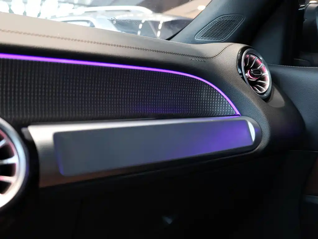 MERCEDES BENZ GLB 2022