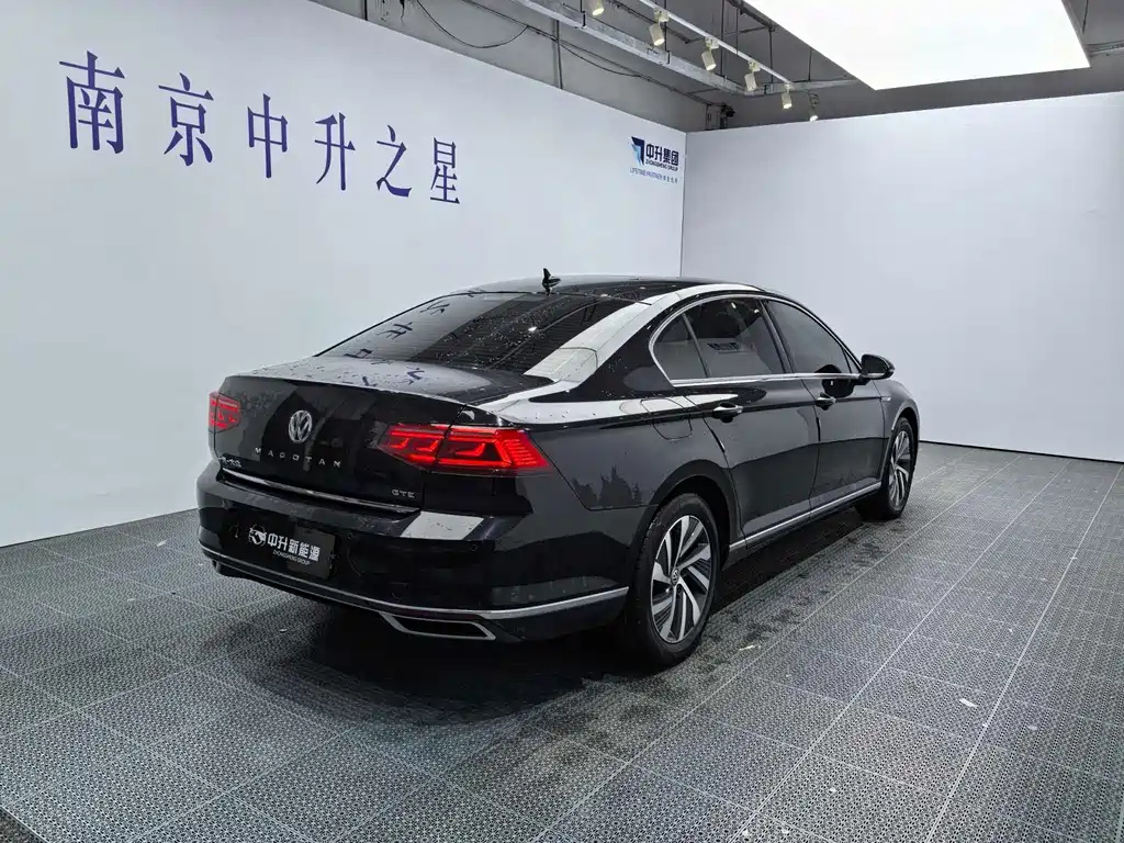 VOLKSWAGEN MAGOTAN GTE PLUG IN HYBRID 2021