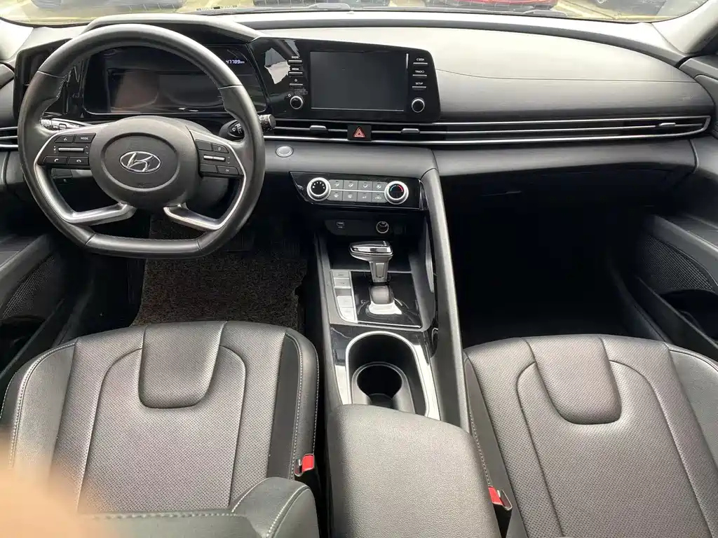 HYUNDAI ELANTRA 2021