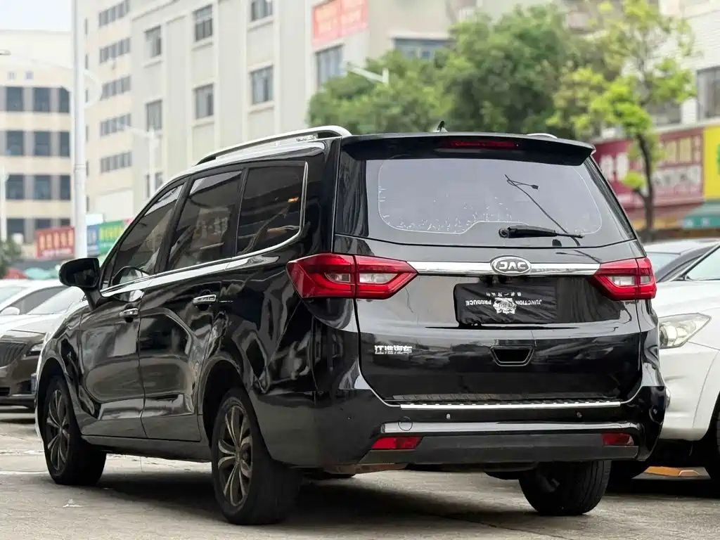 JAC REFINE R3 2018